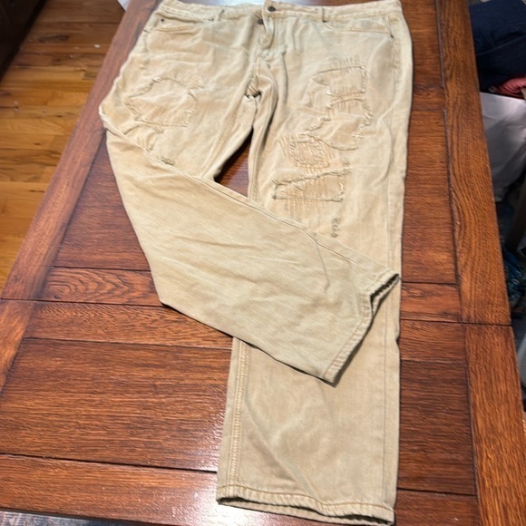 Other - Born Fly Anytown USA tan distressed jeans size 42